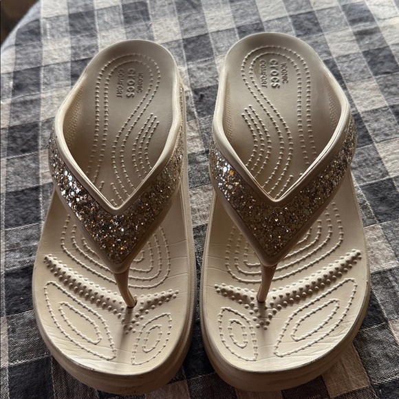 Crocs Sloane Glitter Platform Flip-Flop Sandal (Women)size 8 - Picture 4 of 4